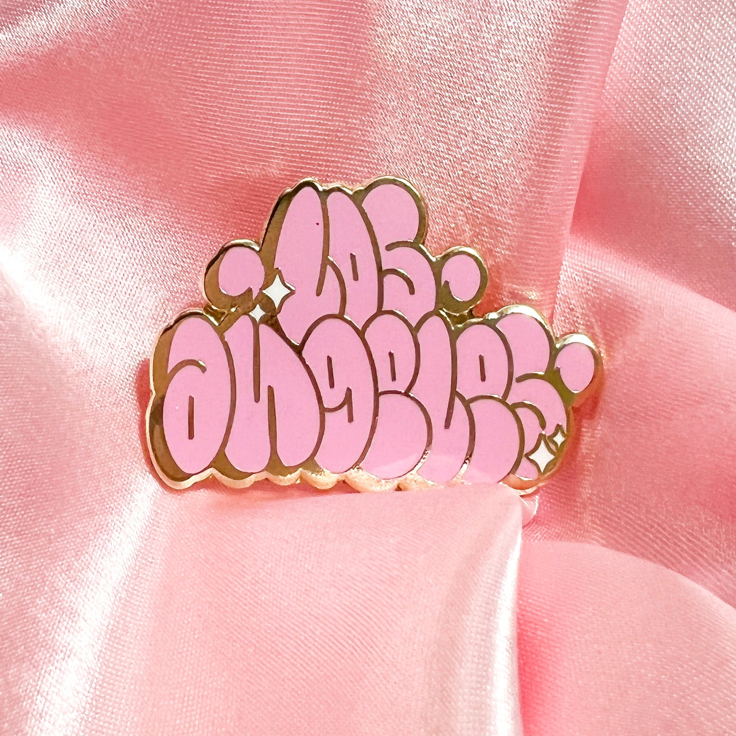 LA THROW UP PIN X Selegna Sol Collab